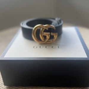 Gucci Black Marmont Gold GG Belt